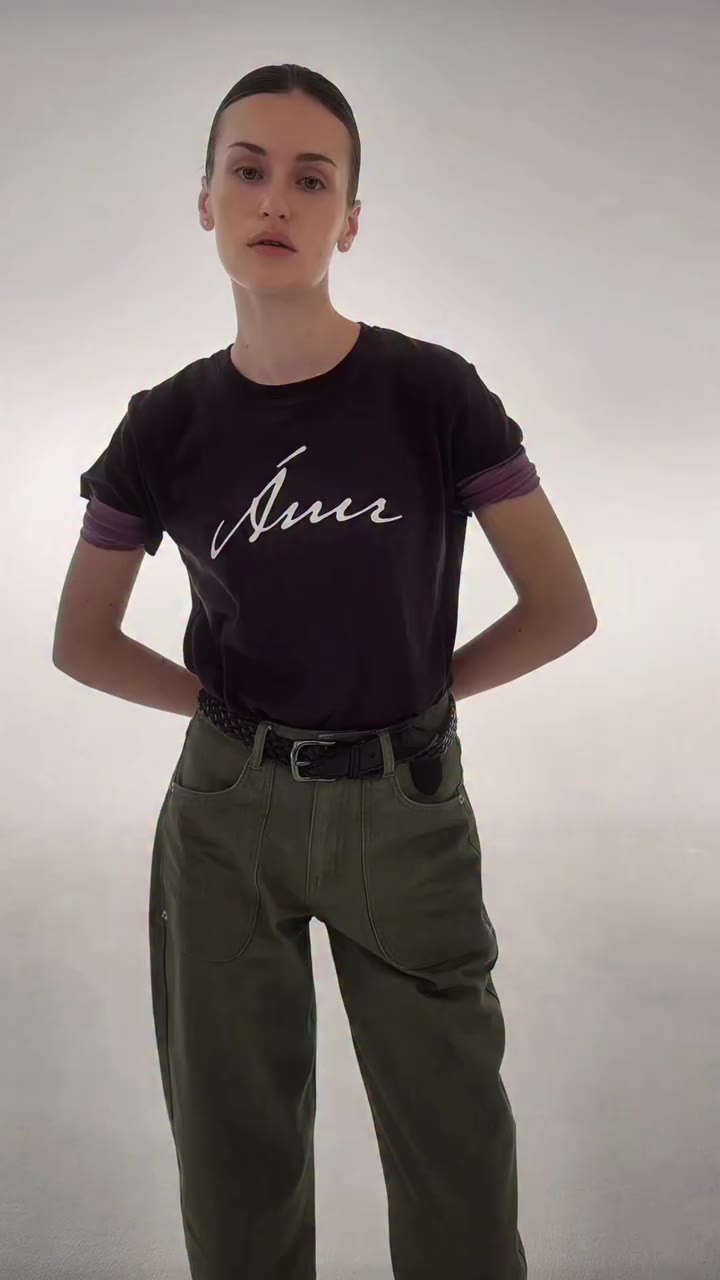 The AMR Handwriting Logo Hemp Slim-Fit T-Shirt in Cacao features a clean…