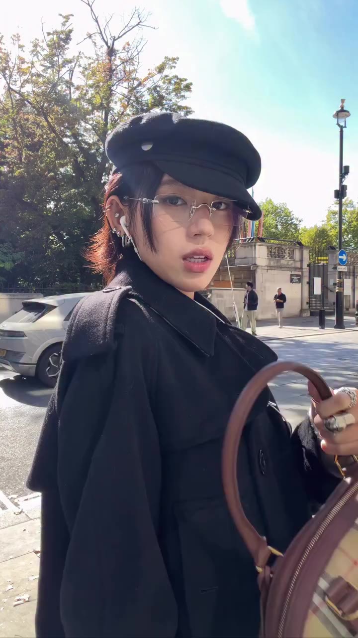 Late to the trend #london #fitcheck #transition #burberry