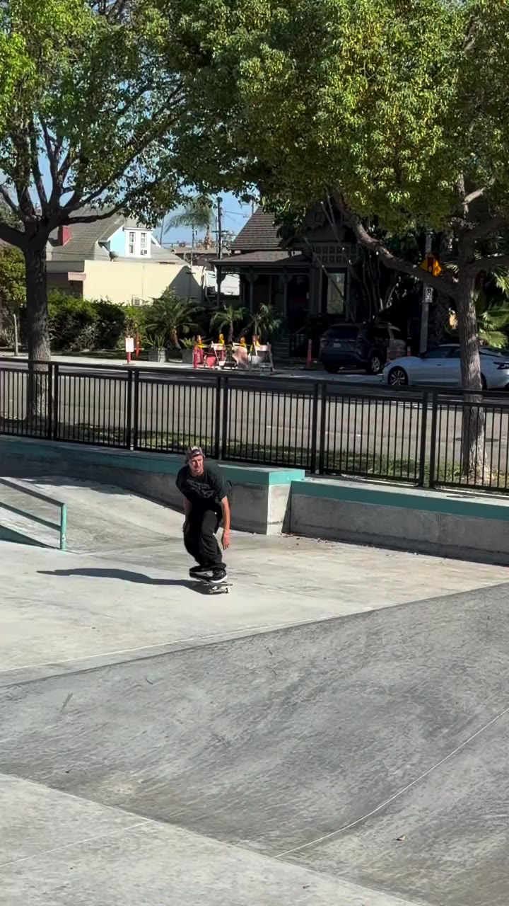 Anaheim park sesh! 🌳 @onlyfans @ofmerch #onlyfans 🎥 @tysonbowerbank