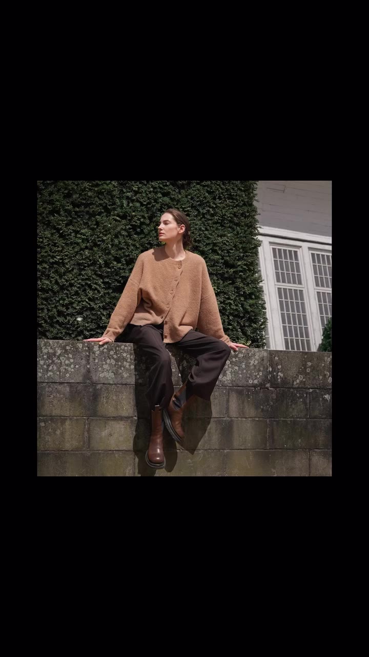 Slow moments and a cardigan that feels like a hug ✨ #vivalstudio
