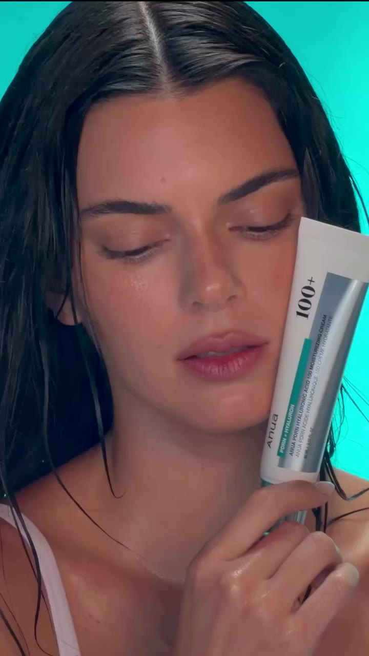 The secret to an underglazed glow? ✨ @maryphillips x ANUA PDRN Cream 💗 #ANUA…