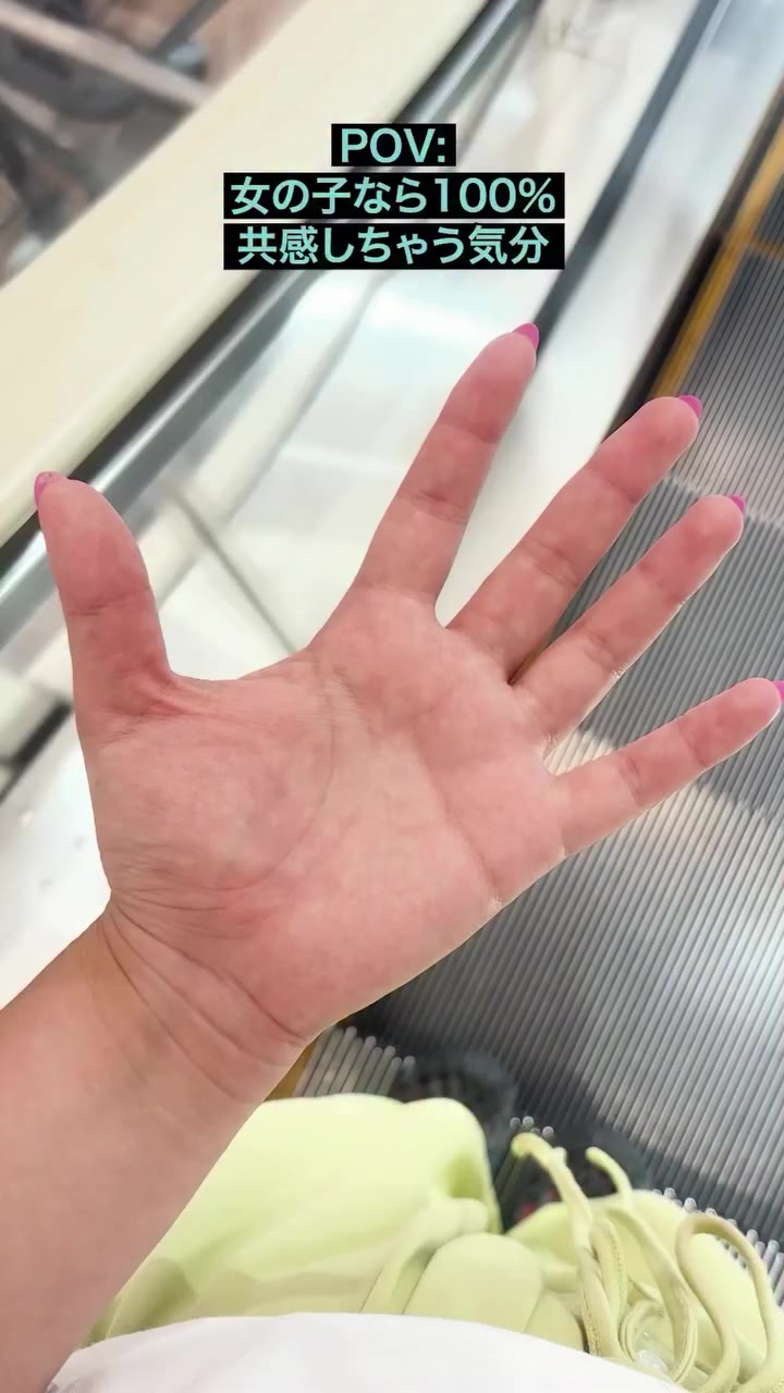 女子なら誰もがわかるこの感じ…🥹💭 1日中ずっと爪見てられる人、私だけじゃないはず…！…