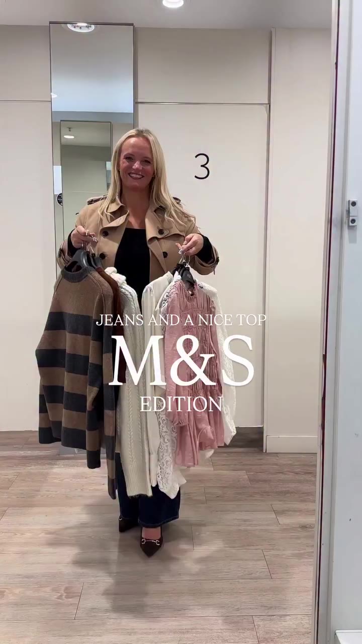 . Jeans and a nice top! 👖👚 A little changing room try on session of seven…