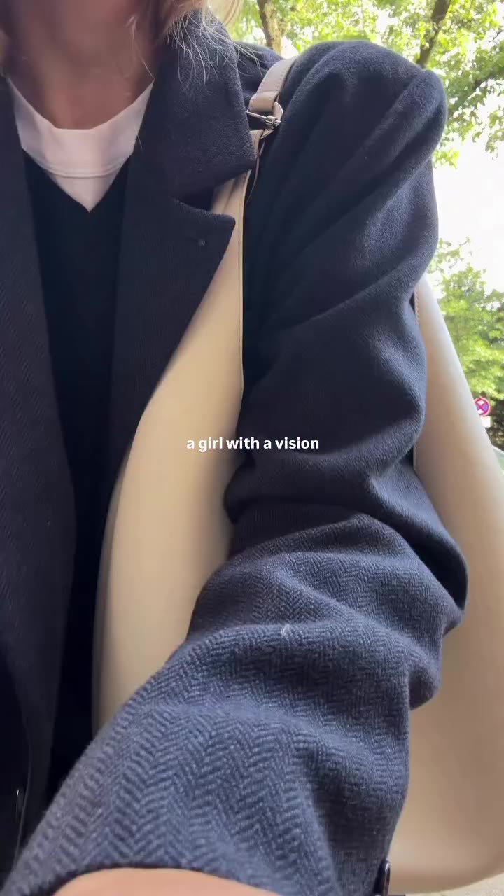 its too big unfortunately, my waist is just so TINYYY ughh🥹 #vintedhaul…