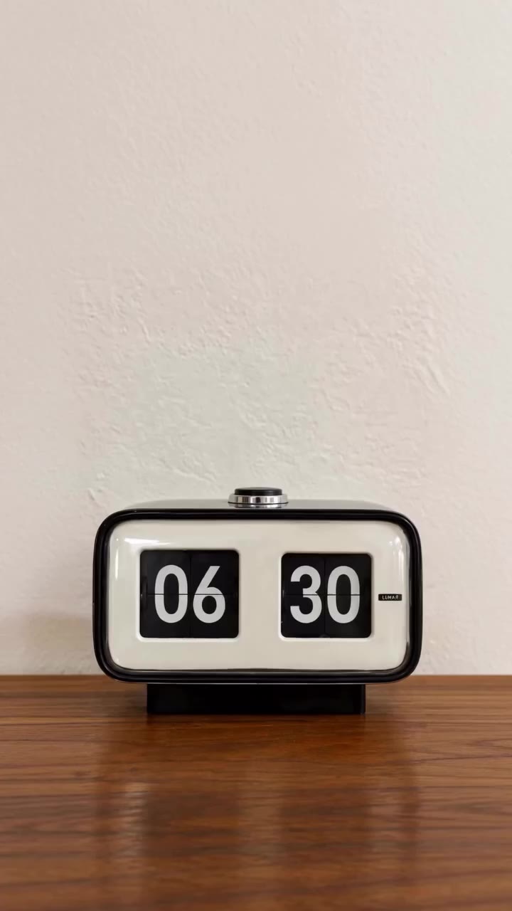 The alarm rings. Early bird or snooze button? #joop#fw26