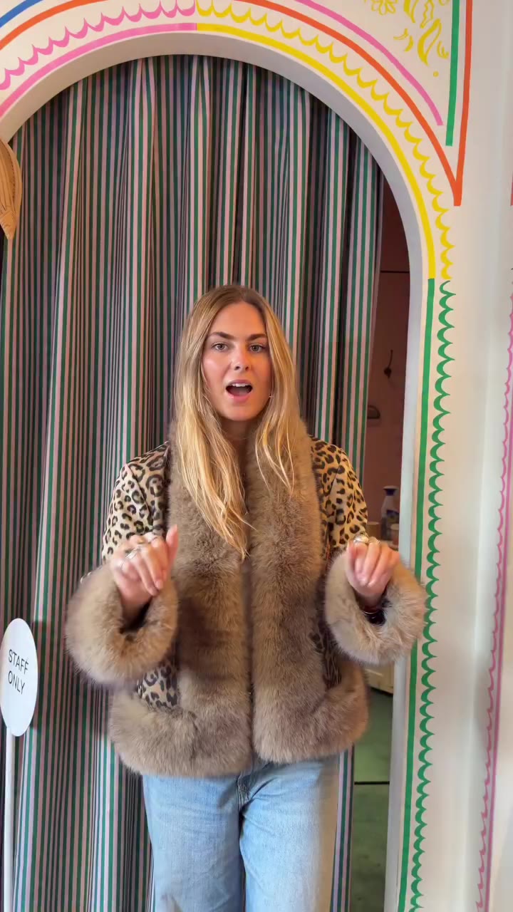 Always here for a bit of 90s Kate Moss Comment ‘shop’ and I’ll send you all of…