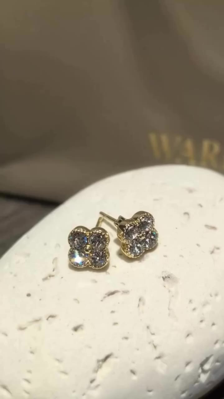 Did someone say clover & sparkle ✨ The clover collection just got some new…