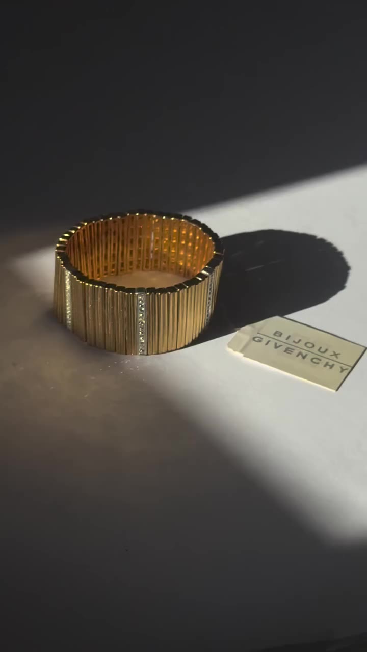 Givenchy 1980’s gold plated crystal bar bracelet. Brand new vintage with tag…