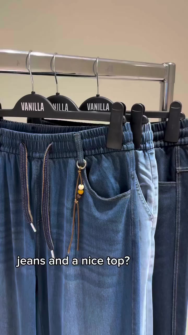 Jeans and a nice top with @bluevanillaofficial 🩵 Come visit us in store 🛍️…