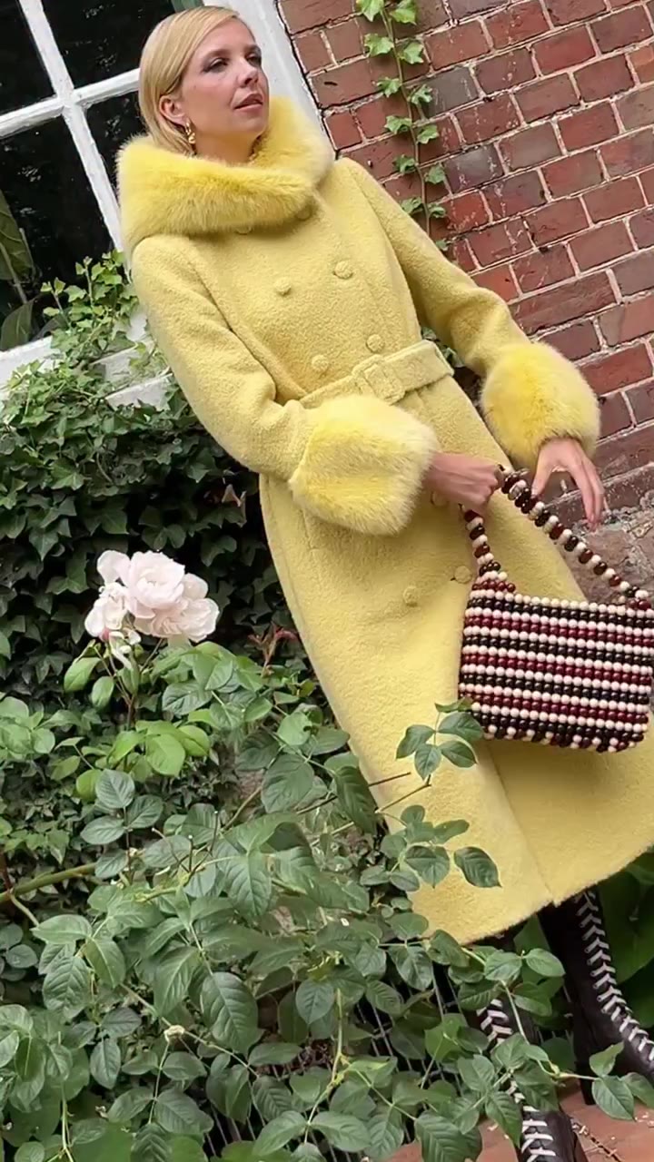 For the first time in butter yellow boucle ⚡️ Discover the signature Shrimps…