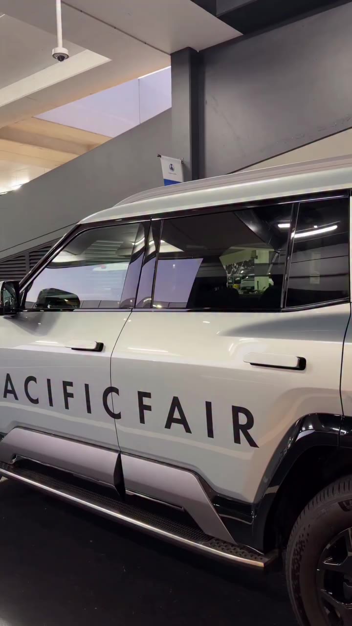 Spring Summer has officially arrived at @pacificfair ✨ Celebrating the new…