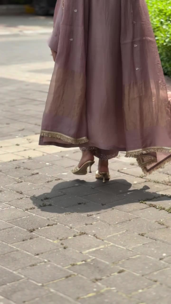 Silhouettes that are spell bound, Not loud, not overdone but yet classy &…