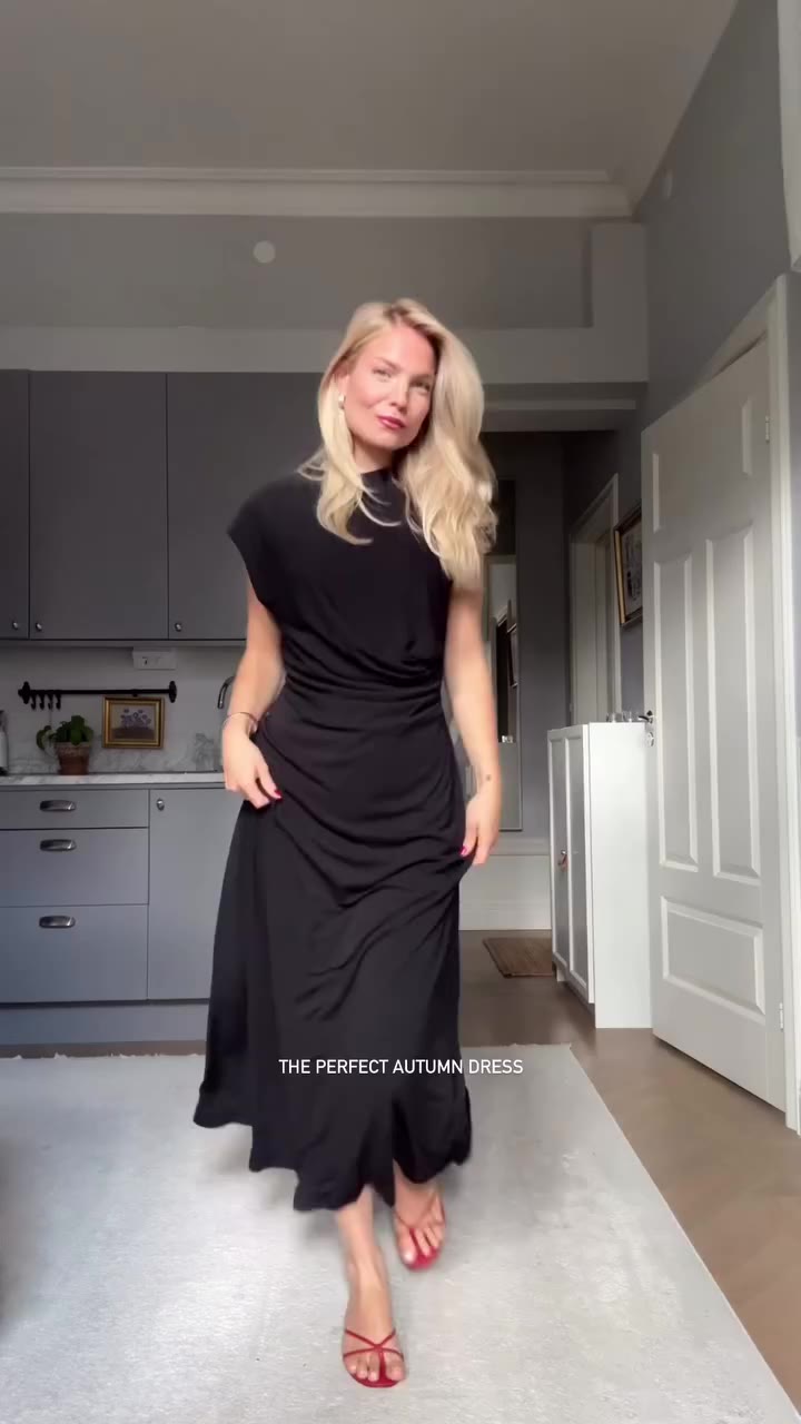 @sinivaara_ showing us her favorite black dress moment 🖤 #culture…