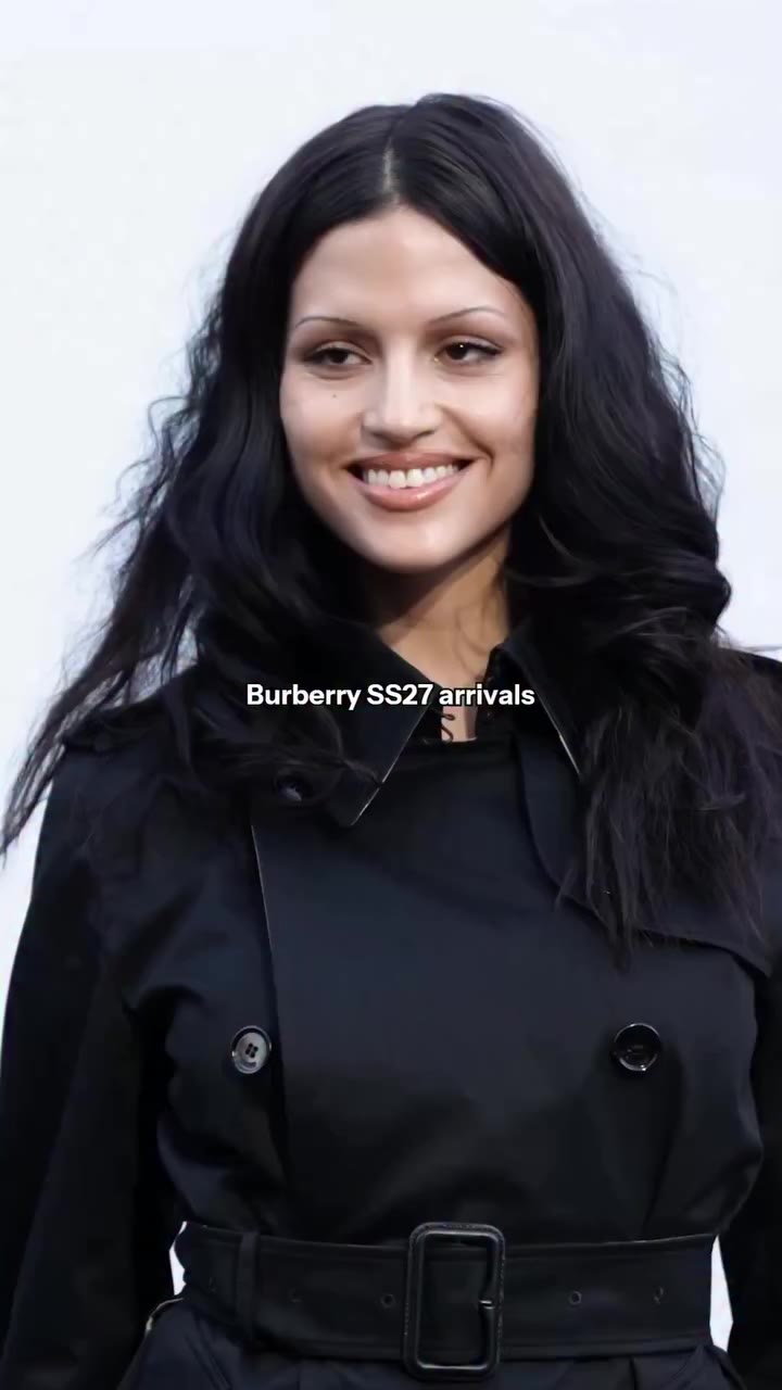 All our favourite fashion icons were in attendance for the Burberry SS27 show…