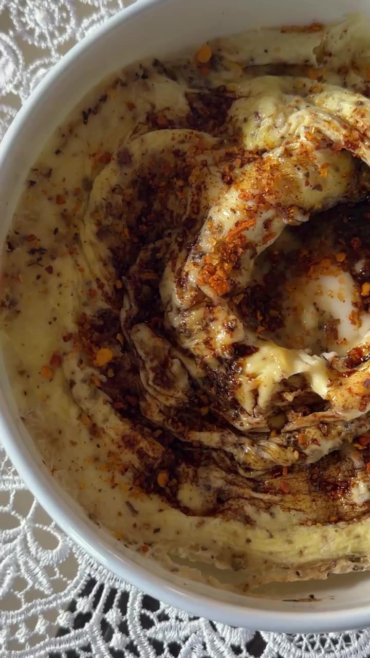 The quickest yummiest eggs; before you say the stovetop is healthier than the…