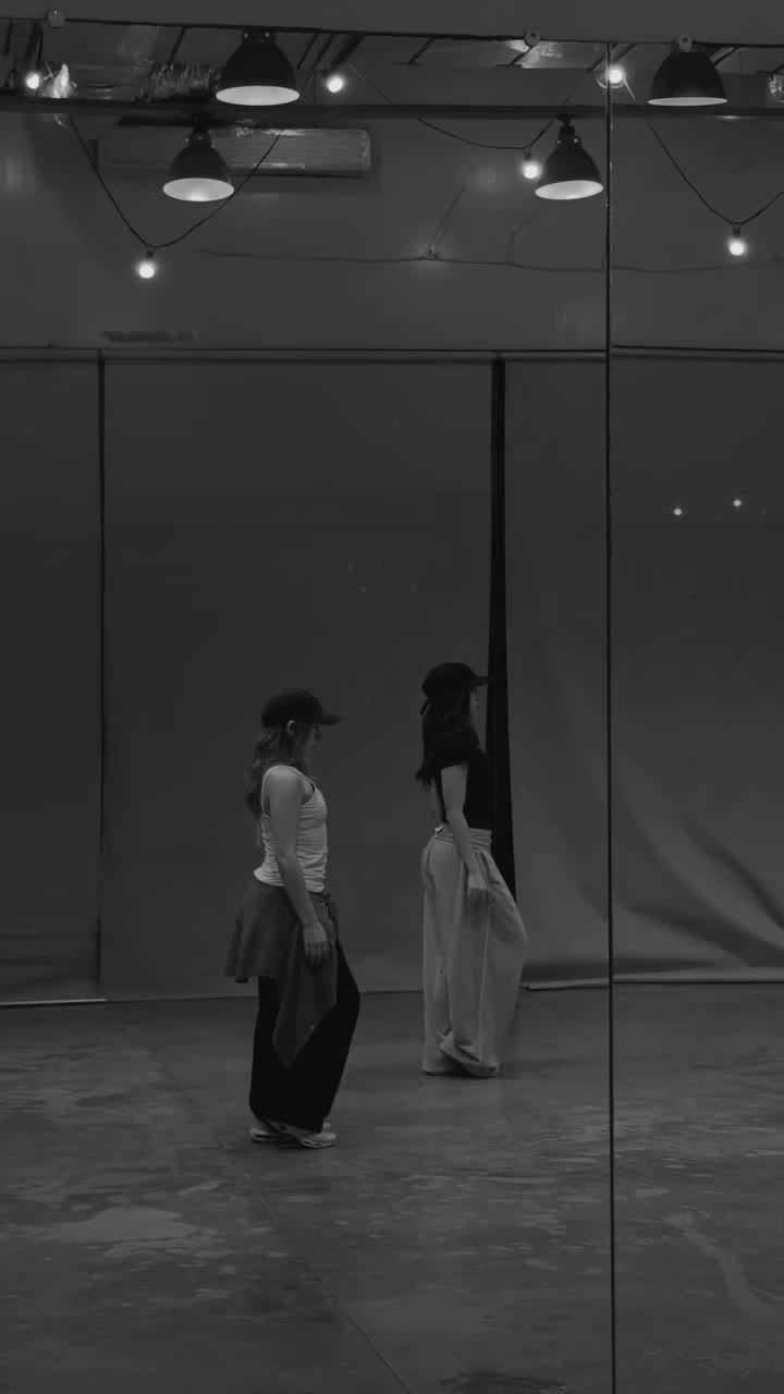 uhmmm, hello?👀 @aiafjores @phrincessp #dance #virals