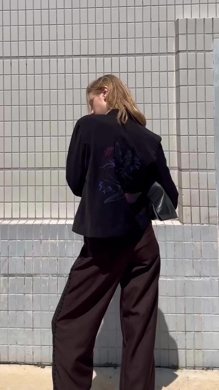 The season changes, the sale still remains. Shop our selected pieces up to 50%…