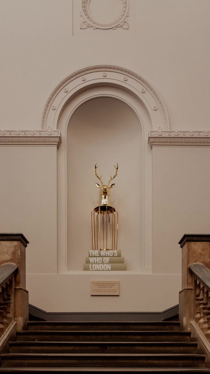 The Portraits Family arrived in London for the Who’s Who exhibition…