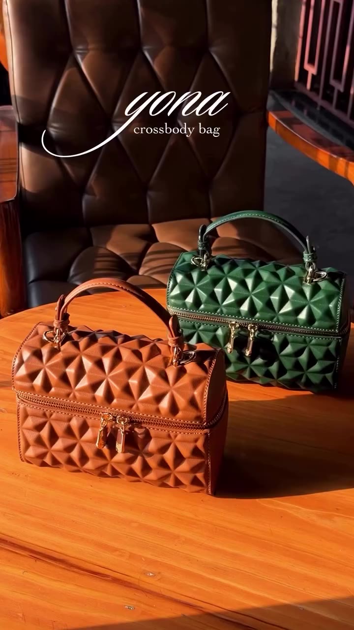 A silhouette that stands out, functionality that keeps up, and colours that…