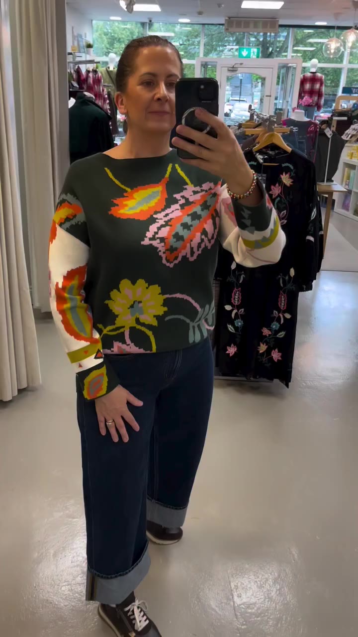 Shop in our Carlow Boutique R93A8N4 Phone 059 9182027 Shop online www.savana.ie