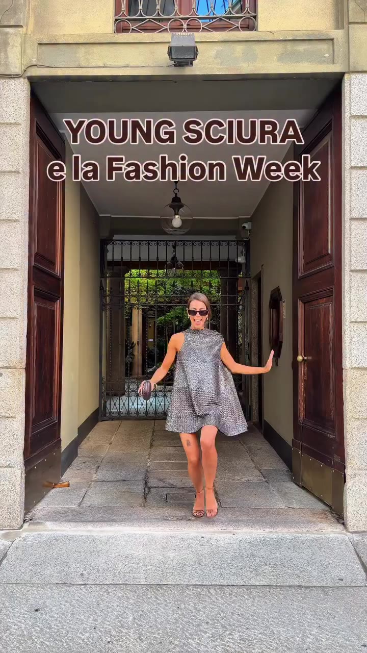 “Solo per questa settimana, Tabi is the new Friulana” #fashionweek #parodia…
