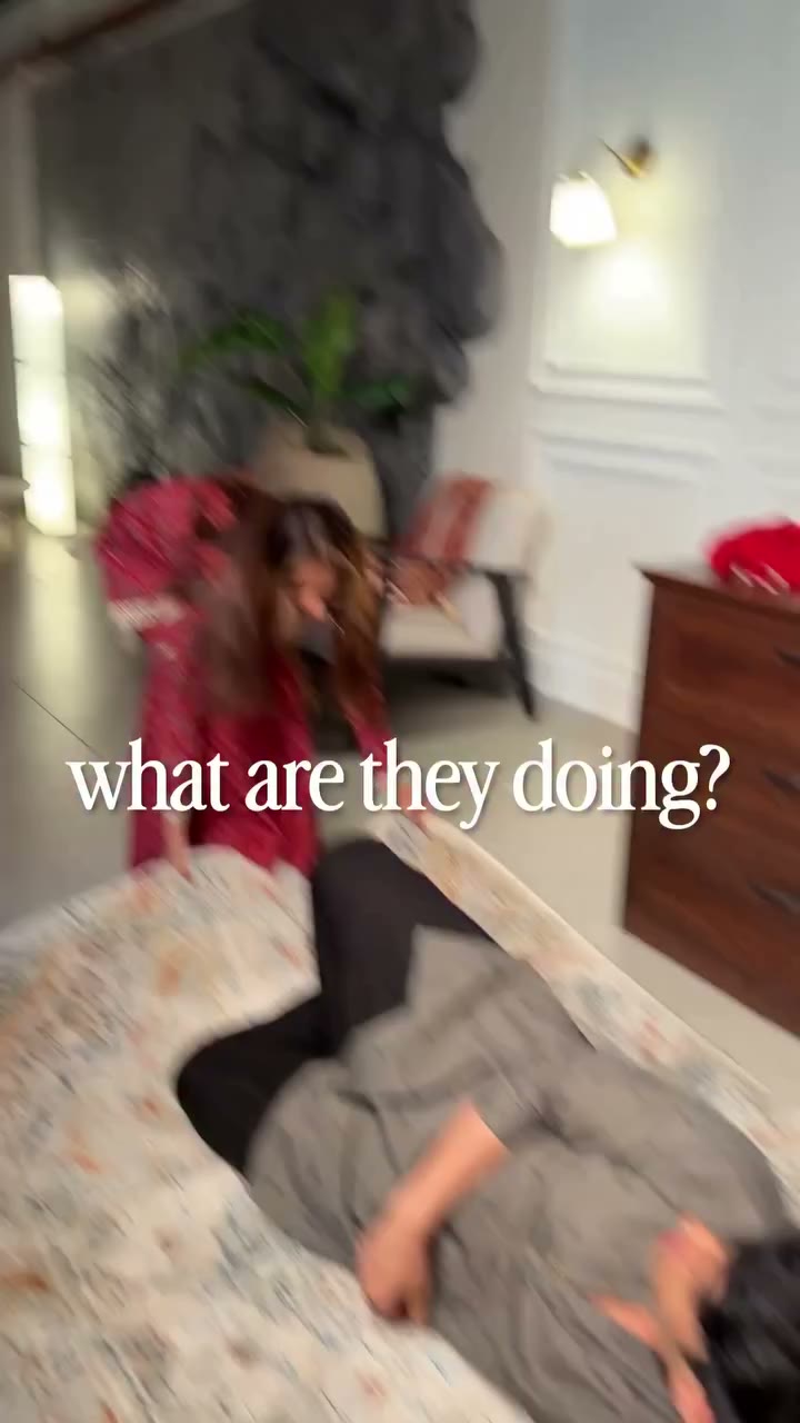 Us sliding into your DMs when you ask for the link 💅🏼