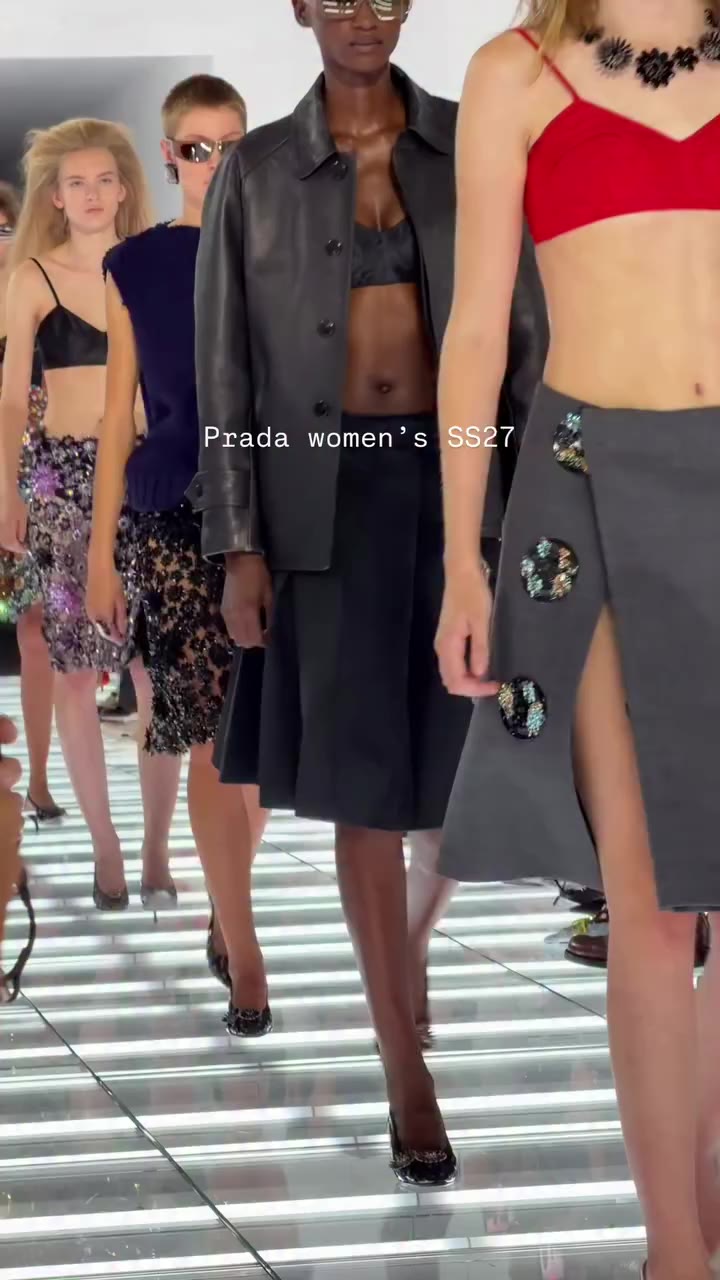 LIVE: @prada SS27 right now. THE SKIRTS. THE EMBELLISHMENTS. My eyes are not…