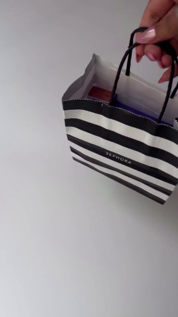 The sensorial experience of unboxing our latest limited-edition Holiday Kit…
