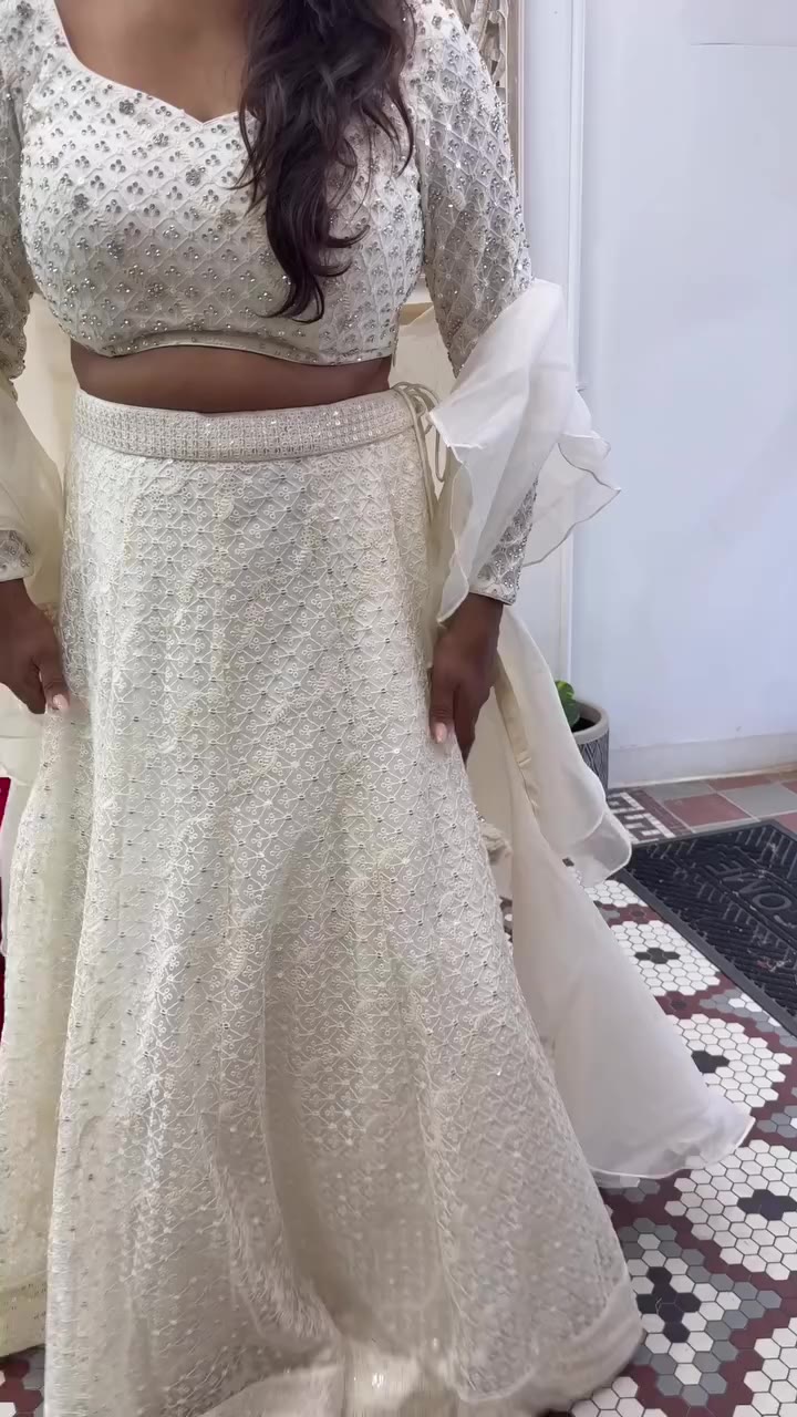 #bridesmaid #outfitbyvikhyati #realclientsofvikhyati