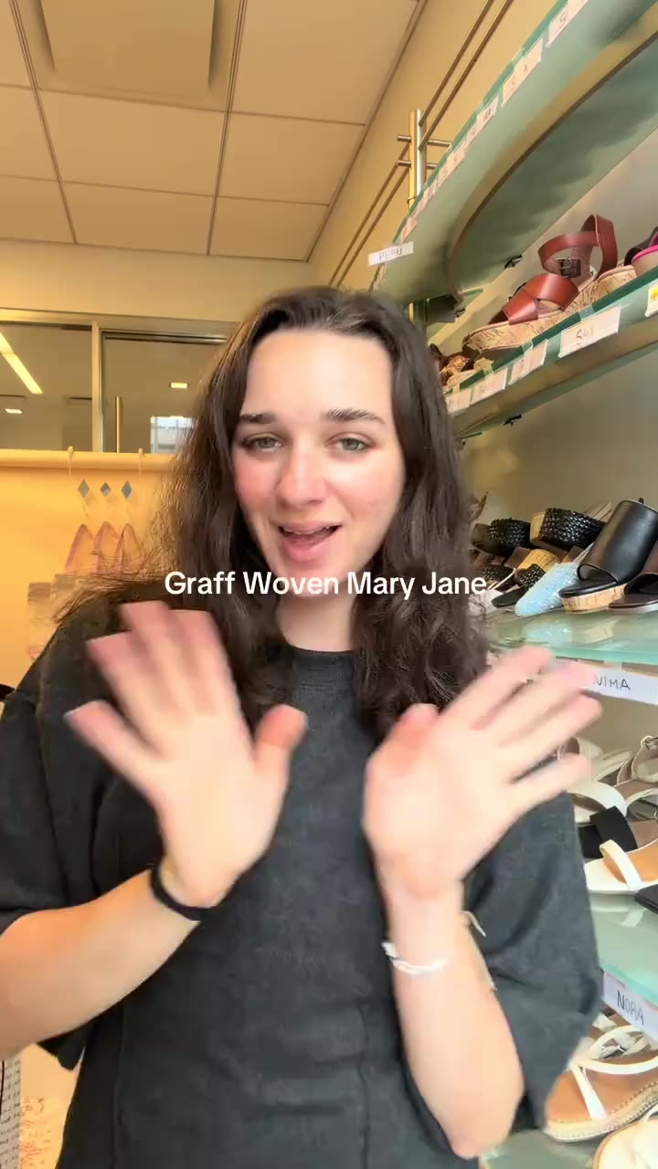 Say hi to Graff🤎 #cushionaire #maryjanes #comfortableshoes #fallfashion