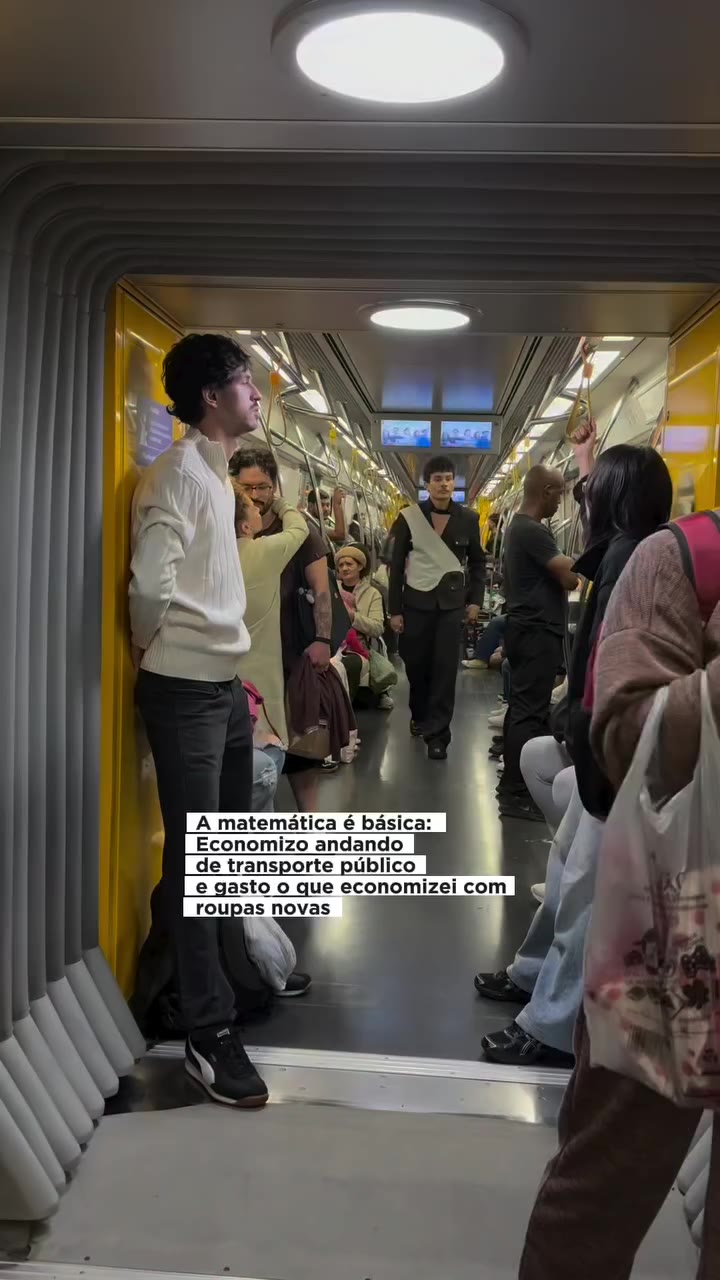 Prioridades né 💅 - #metrô #grwm #transportepúblico #look