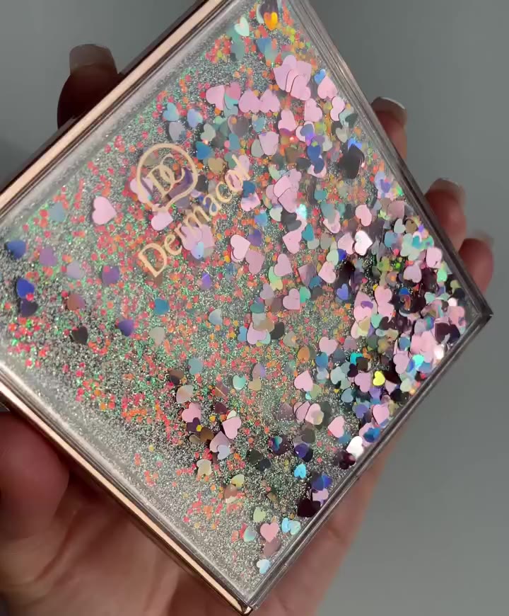 ✨ ¿BUSCABAS LA PALETA DE ILUMINADORES PERFECTA? ✨ ¡Pues aquí te la traemos! 😍…