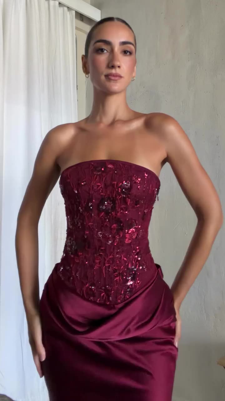Just another day on set wearing the most gorgeous dresses 🥰📸