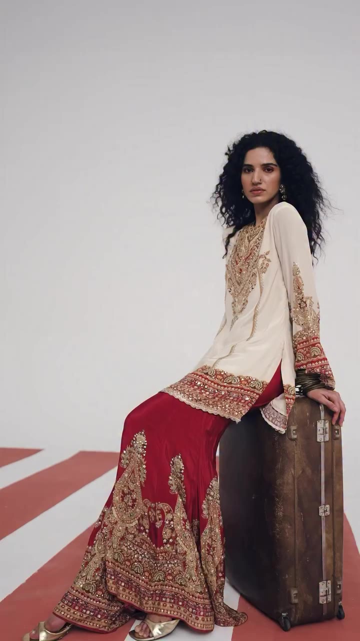 The season's mood? Prints in full bloom. Think bold palettes, playful…