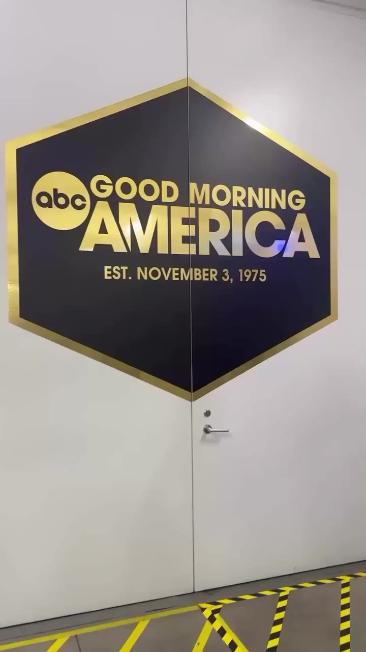 This morning with Jessica Lange ❤️ #jessicalange on @goodmorningamerica @ahsfx…