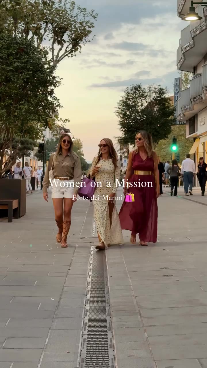 WOMEN ON A MISSION . . . Quando incontri altre ragazze fashion e solari e in…