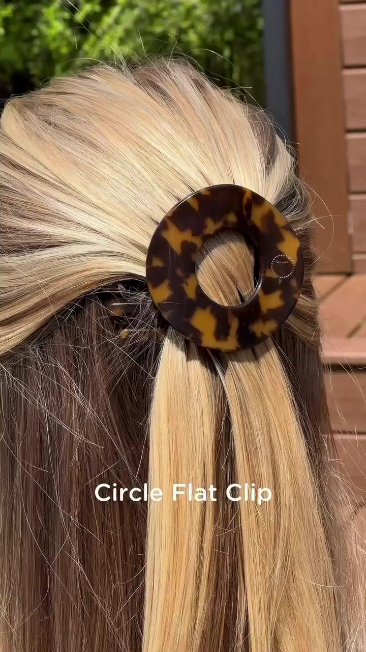A new spin on the flat clip you already love. 🤍 ⁠ ⁠ Meet the NEW Circle Flat…