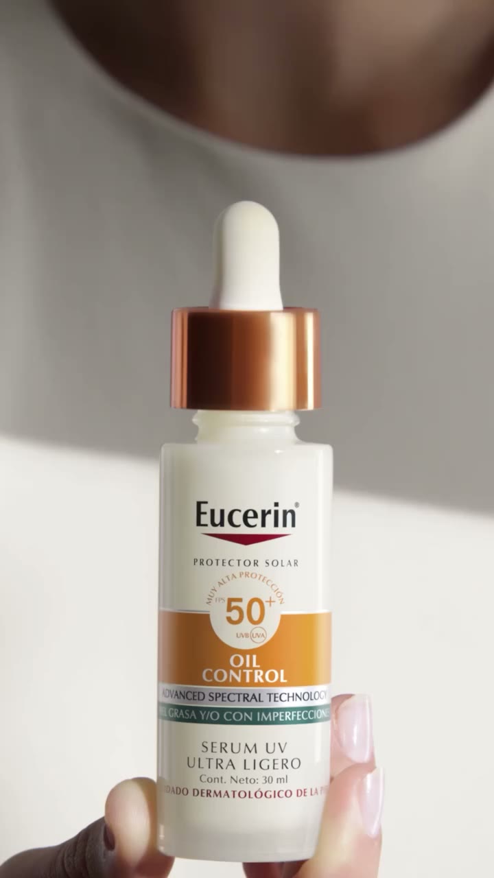 Encuentra el equilibrio perfecto con Sun Oil Control Serum SPF50+. Su…
