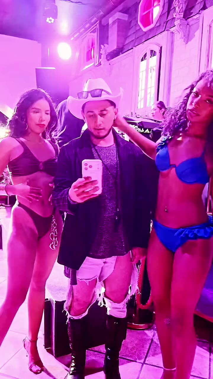 ✨ LIGHTS! 📸 CAMERA! 💄 ACTION! 👗SAN FRANCISCO FASHION WEEK — PREVIEW PARTY &…