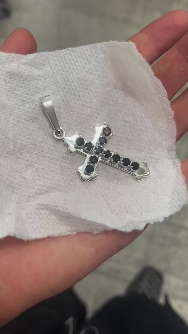 ONYX RUI CROSS back in stock martineali.com