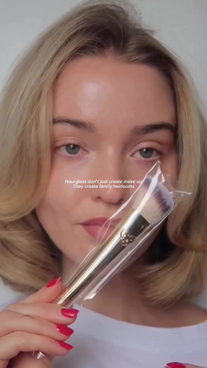 ⋆˙⟡ Pretty make up you want to keep forever⋆˙⟡ @hourglasscosmetics Holiday…