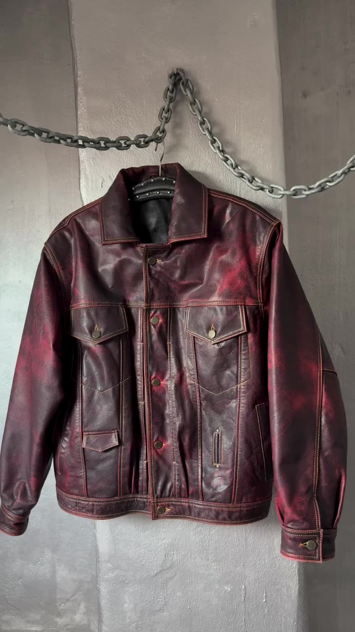 Sometimes all a simple outfit needs is the right jacket. Washed wine red…
