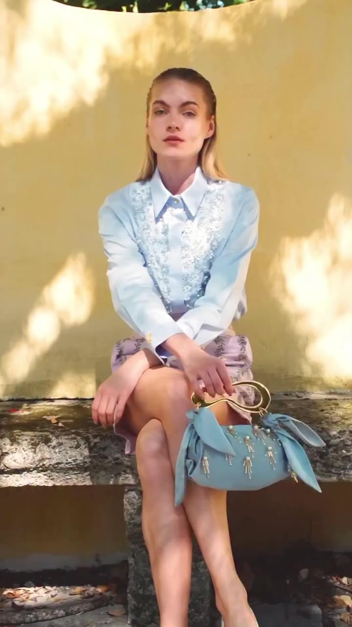 Le preguntamos a Andrea qué significa para ella bordar la BB Blouse, y su…