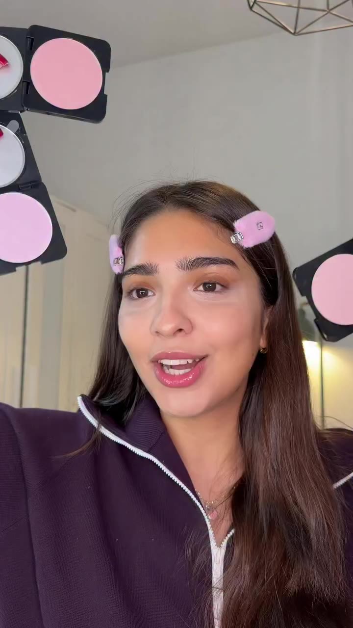 good to know i have been using the wrong powder the whole time 😅 @hudabeauty