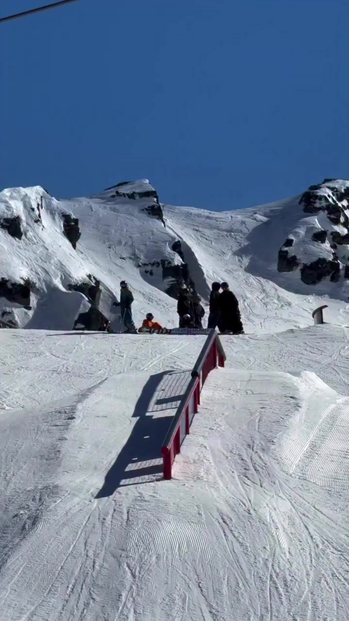 @benbarclay123 farming clips in the park at @cardronaparksnz .