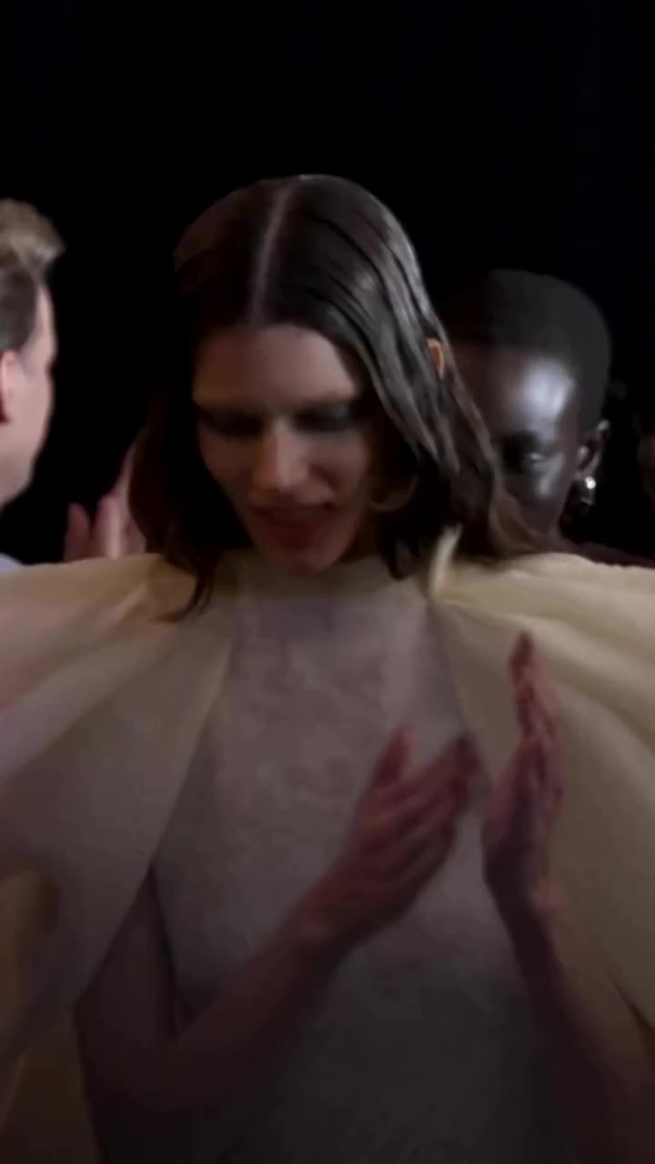 Qual foi o desfile mais londrino da London Fashion Week? Na temporada de verão…