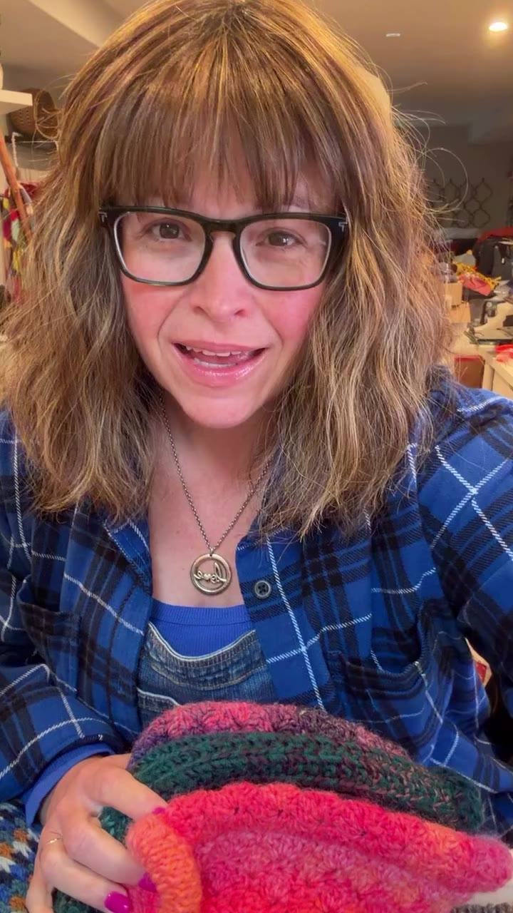 WHAT IF your winter hat didn't have to give you HAT HAIR?! 👀🧶❄️ And when you…