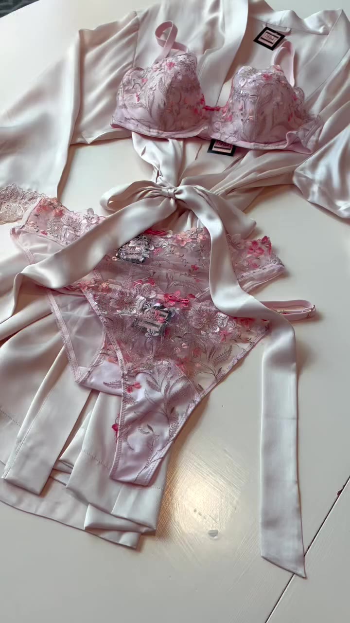 Fall into a new French set from Flirt💕