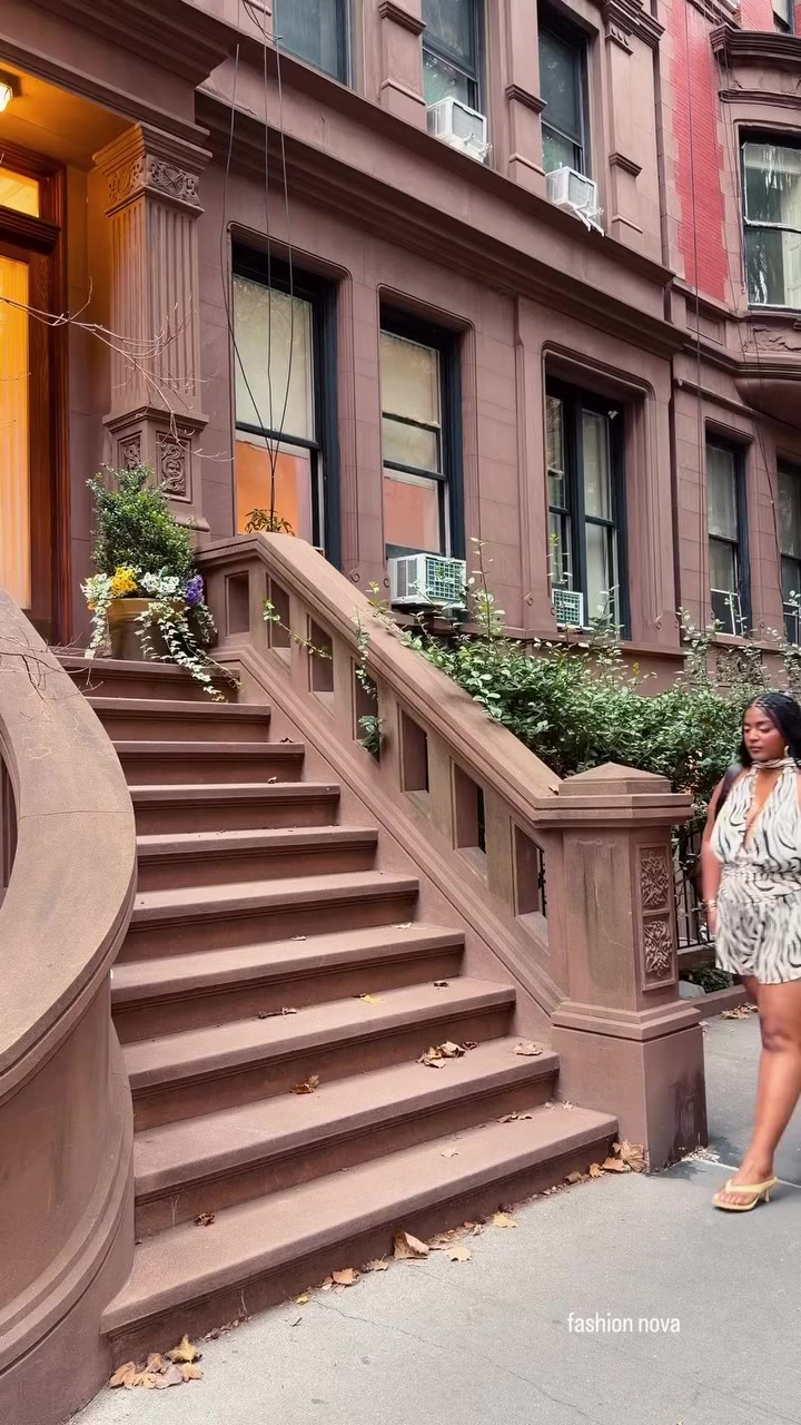 Zebra girl in the city 🦓🤍 @fashionnovacurve Wearing - Farrah Zebra Print…