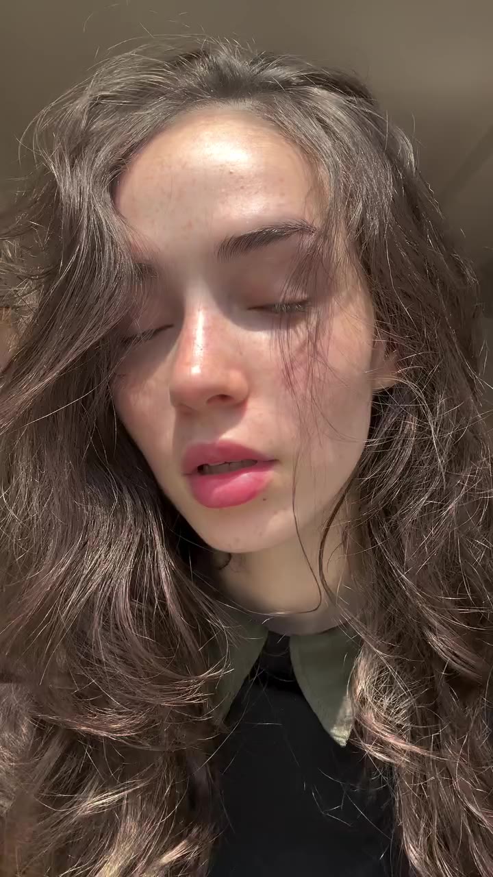 Este es mi makeup no makeup 🧚🩶✨ Me encanta andar con las mejillas rosaditas……